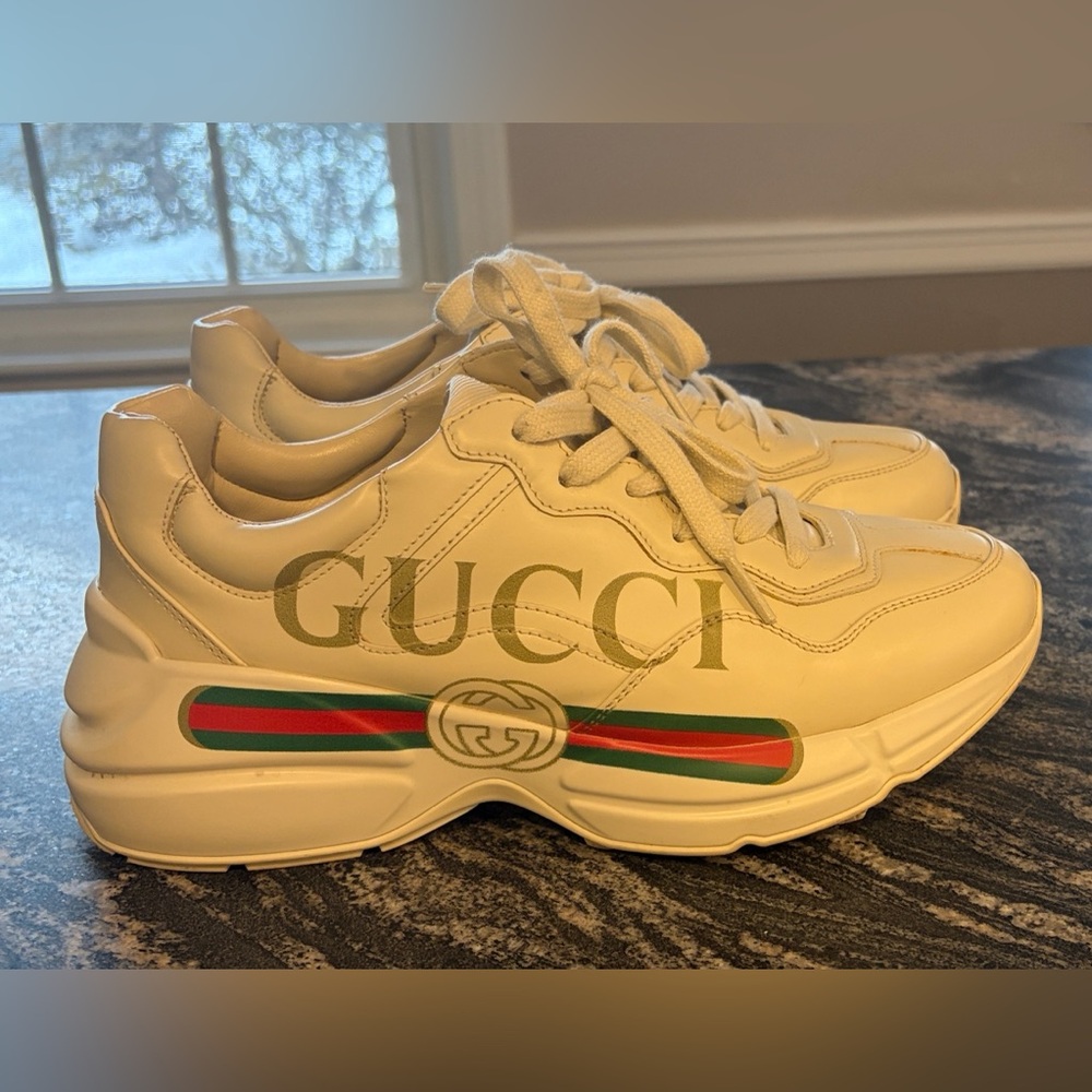 Gucci Cream Sneakers with Red and Green Stripes